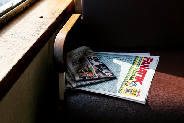 What's the Best Technique for Training a Dog to Accept Nail Trimming Without Fear?